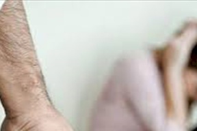 ضربوا ابنتهم وحلقوا شعرها بسبب علاقة عاطفية... هكذا عُوقبوا في فرنسا