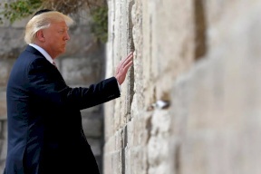 ترامب يسمح بتصنيف مواليد القدس كـ"إسرائيليين"