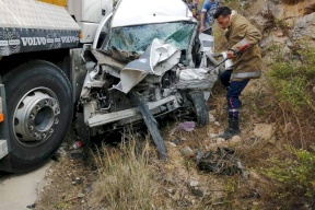 صور: وفاة طفل وشاب بحادث سير في الخليل