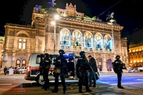 النمسا.. وزير الداخلية يكشف تطورات جديدة بشأن هجوم فيينا