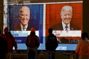 أمريكا- نتائج الانتخابات تشبه ما جرى عام 2000 .. فما الذي حدث وقتها؟