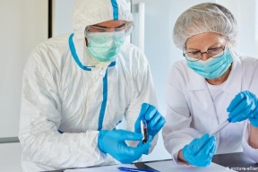 ارتفاع قياسي بإصابات كورونا حول العالم في الأسبوع الأخير