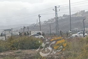 صور وفيديو.. إطلاق النار على مركبة فلسطينية عند حاجز حوارة