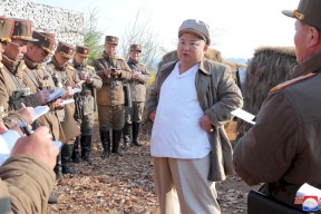 "الدكتاتور" يعاني من زيادة مرضية في الوزن