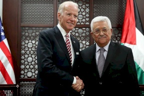 كلمات مفقودة في تهنئة الرئيس عباس لبايدن..ما هي؟