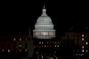 مسؤولة معينة من ترامب تمنع فريق بايدن من بدء عملية انتقال السلطة