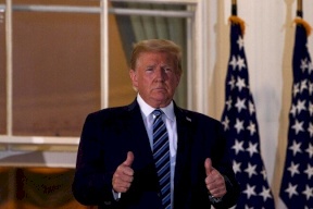 تقارير.. ترامب ينوي إقالة مديري الـFBI والـCIA