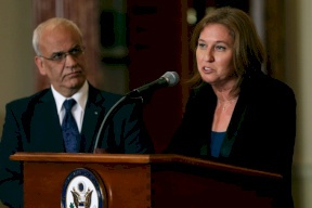 ماذا قال صائب عريقات لتسيبي ليفني اثناء مرضه؟