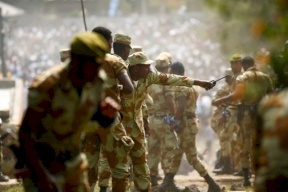 "ألقوهم عراة لتأكلهم الذئاب".. تعرض جنود بجيش إثيوبيا لـ"مجزرة مروعة"