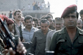 الكشف عن مخطط إسرائيلي لاغتيال عرفات  بتفجير استاد بيروت عام 1982