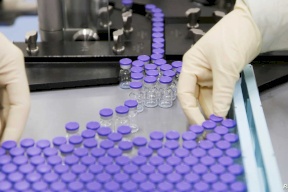 إسرائيل تشتري 8 ملايين جرعة من لقاح كورونا