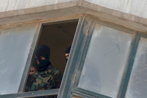 فيديو يكشف عن المشاهد الأولى داخل شقة ارتكب فيها أغرب جريمة قتل في مصر