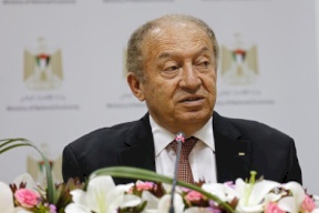 من يحدد أولويات الصرف بعد تسلم أموال المقاصة؟ وزير الاقتصاد يوضح