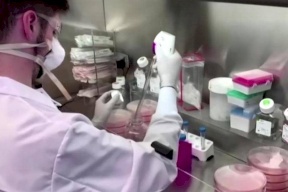 استعمل في علاج ترامب.. ضوء أخضر لاستخدام أول علاج لكورونا
