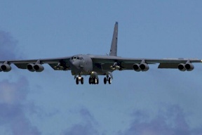 واشنطن ترسل رسالة إلى إيران عبر قاذفات "B-52"
