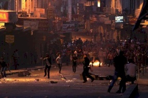 صور- مواجهات بين الأمن وشبان في مخيم بلاطة 