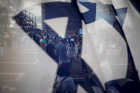 رئيس عربي يطلب من إسرائيل "إشارة واحدة" للتطبيع