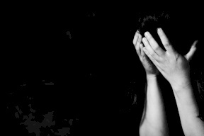 اغتصاب مريضة سرطان تحت تهديد السلاح في مصر