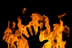 أبلغت عنه الشرطة..مصر: لص يقتل مسنة حرقاً