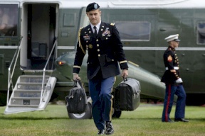 سري للغاية.. قصة الحقيبة التي لا تفارق الرئيس الأمريكي!