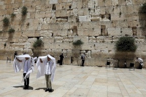 فيديو لمُطبّع إماراتي في القدس يثير جدلاً واسعاً