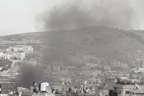 صور- مجهولون يحرقون مقر حركة فتح في مخيم بلاطة