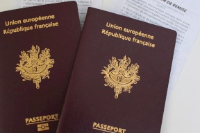 حرمان جزائري من الجنسية الفرنسية بسبب العمل الإضافي!