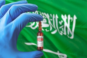150 ألف شخص سجلوا لتلقيه.. لقاح كورونا يصل السعودية