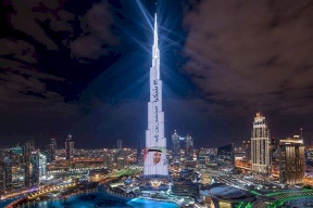 فيديو.. دبي تحتفل بممثلة إسرائيلية وتضع صورتها على أهم معالمها