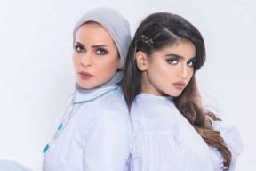 حلا الترك تنفي أن تكون وراء سجن والدتها
