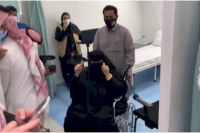 فيديو- ردة فعل أول سعودية تتلقى لقاح كورونا