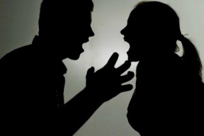 ما حقيقة إقدام زوجة على قضم أنف زوجها في نابلس؟