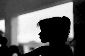 بزعم أن “الشيطان يسكنها”.. ضرب طفلة عمرها 4 أعوام حتى الموت