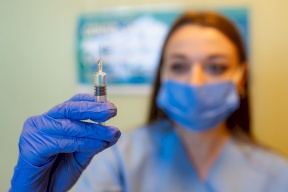 حسماً للجدل.. دائر الافتاء: لا مانع من استخدام مشتقات الخنزير في لقاح كورونا