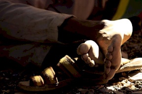 الإعدام لسوداني اغتصب ابنته 20 مرة وأنجبت منه!