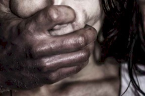 جريمة غريبة من نوعها.. أستاذ جامعي يقتل طالبته ويقطع جسدها