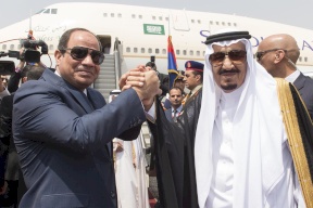 مؤشر على المصالحة مع قطر.. السيسي سيشارك في القمة الخليجية