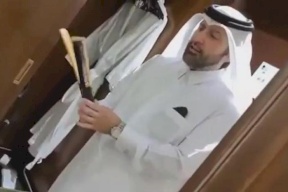 ناشط خليجي يفضح الإسرائيليين: يسرقون مقتنيات غرف الفنادق بدبي