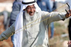 قوات الاحتلال تعتقل  الحاج "سعيد عرمه" من منزله برام الله