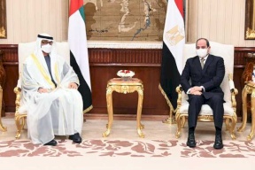 صحيفة عبرية: السيسي غاضب من الإمارات وغير راضٍ عن المصالحة  