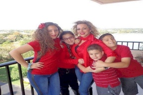 فيديو: انهيار سوزان نجم الدين من البكاء بعد رؤية أبنائها لأول مرة منذ 5 سنوات