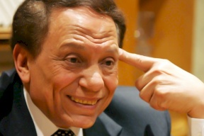 ما السر وراء امتناع الفنان عادل إمام عن حضور جنازات أصدقائه ؟