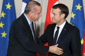 "عزيزي طيب".. ماكرون يتودد إلى أردوغان برسالة بعد خلاف شديد