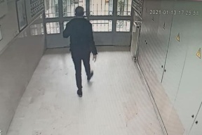 (فيديو) بعد أن قيدها.. شاب يشعل النار في منزل عشيقته السابقة باسطنبول