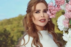 تسريب صورة للفنانة اللبنانية رولا سعد برفقة خطيبها الفلسطيني
