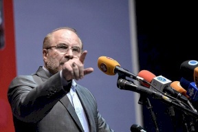 رئيس البرلمان الإيراني: على إدارة بايدن إلغاء العقوبات بشكل فاعل