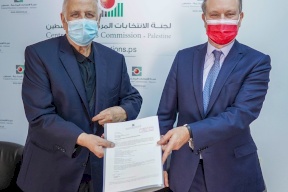 رئيس لجنة الانتخابات يلتقي القنصلين الفرنسي والتركي