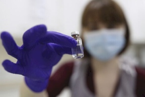 إسرائيل: لقاح كورونا متاح للجميع وتم تطعيم 3.3 مليون شخص
