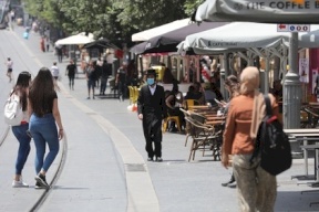 بعد رفع الإغلاق- تحذيرات من ارتفاع حاد بإصابات كورونا في إسرائيل