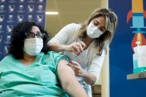 إسرائيل: إقبال على التطعيم والحصيلة ترتفع لـ3.7 مليونا